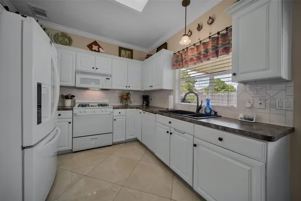 $3,495 | 9514 Trailing Moss Drive, Houston, TX 77064