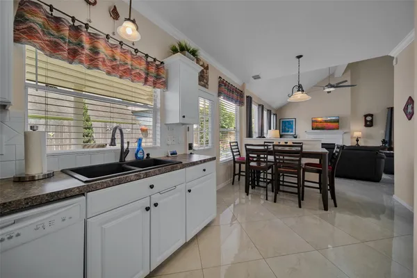 $3,495 | 9514 Trailing Moss Drive, Houston, TX 77064