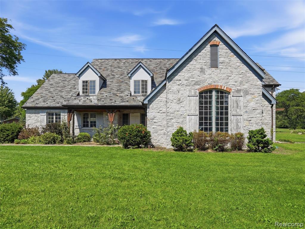61400 Romeo Plank Road Ray, MI 48096 - Photo 5 of 99 Gallery Image 5