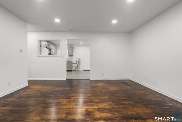 $2,200 | 21 North Spring Street, Unit 1, Ansonia, CT 06401