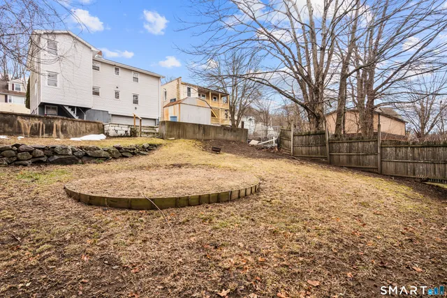 $2,200 | 21 North Spring Street, Unit 1, Ansonia, CT 06401