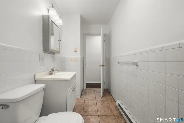 $2,200 | 21 North Spring Street, Unit 1, Ansonia, CT 06401