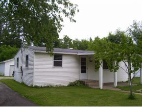 1005 Clay Street Rochester, IN 46975 - Photo 1 of 2 Gallery Image 1