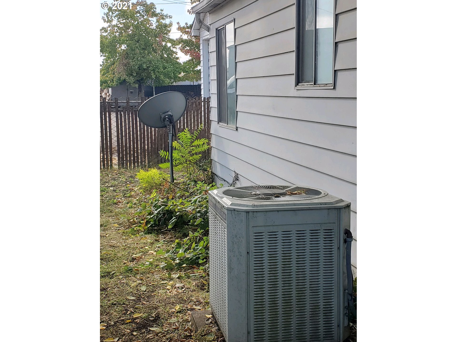 1237 Southwest Washington Street Albany, OR 97321 - Photo 13 of 14 Gallery Image 13