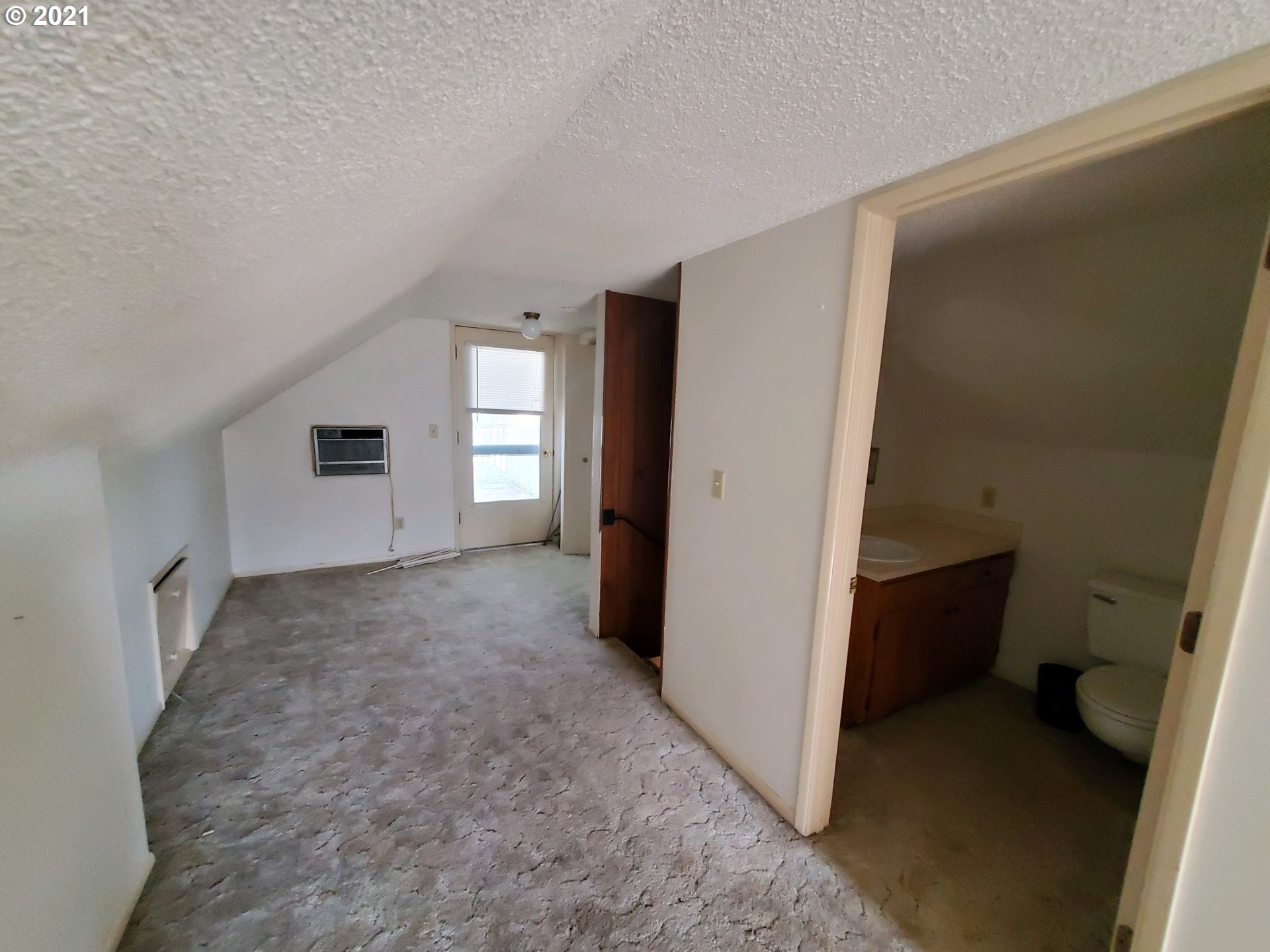 1237 Southwest Washington Street Albany, OR 97321 - Photo 8 of 14 Gallery Image 8