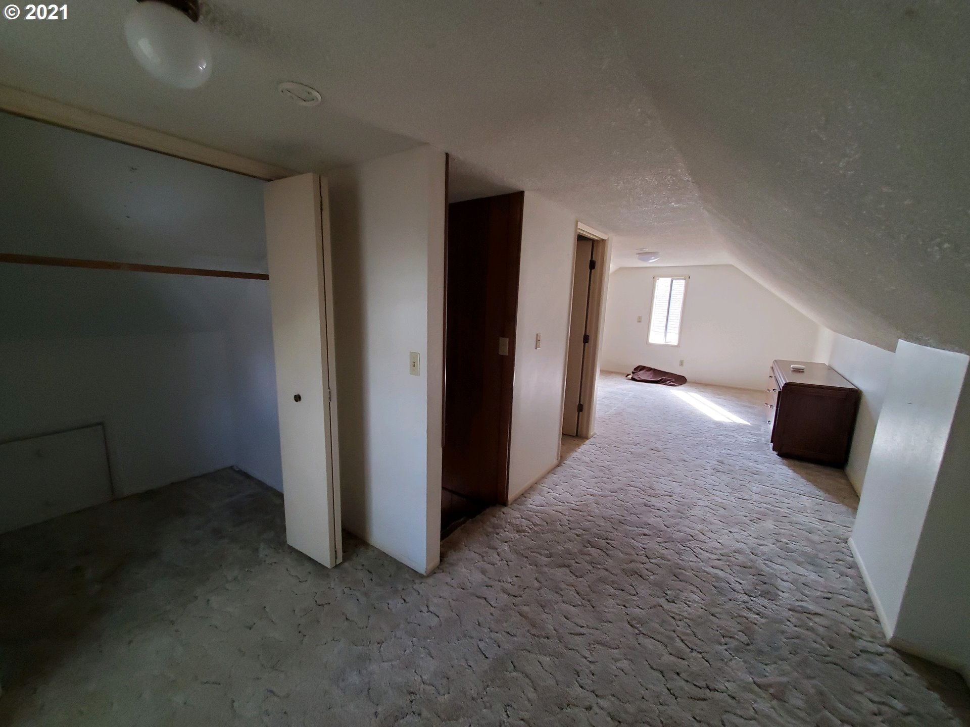 1237 Southwest Washington Street Albany, OR 97321 - Photo 9 of 14 Gallery Image 9