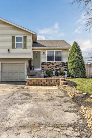 $255,000 | 1019 North Jan-Mar Drive, Olathe, KS 66061