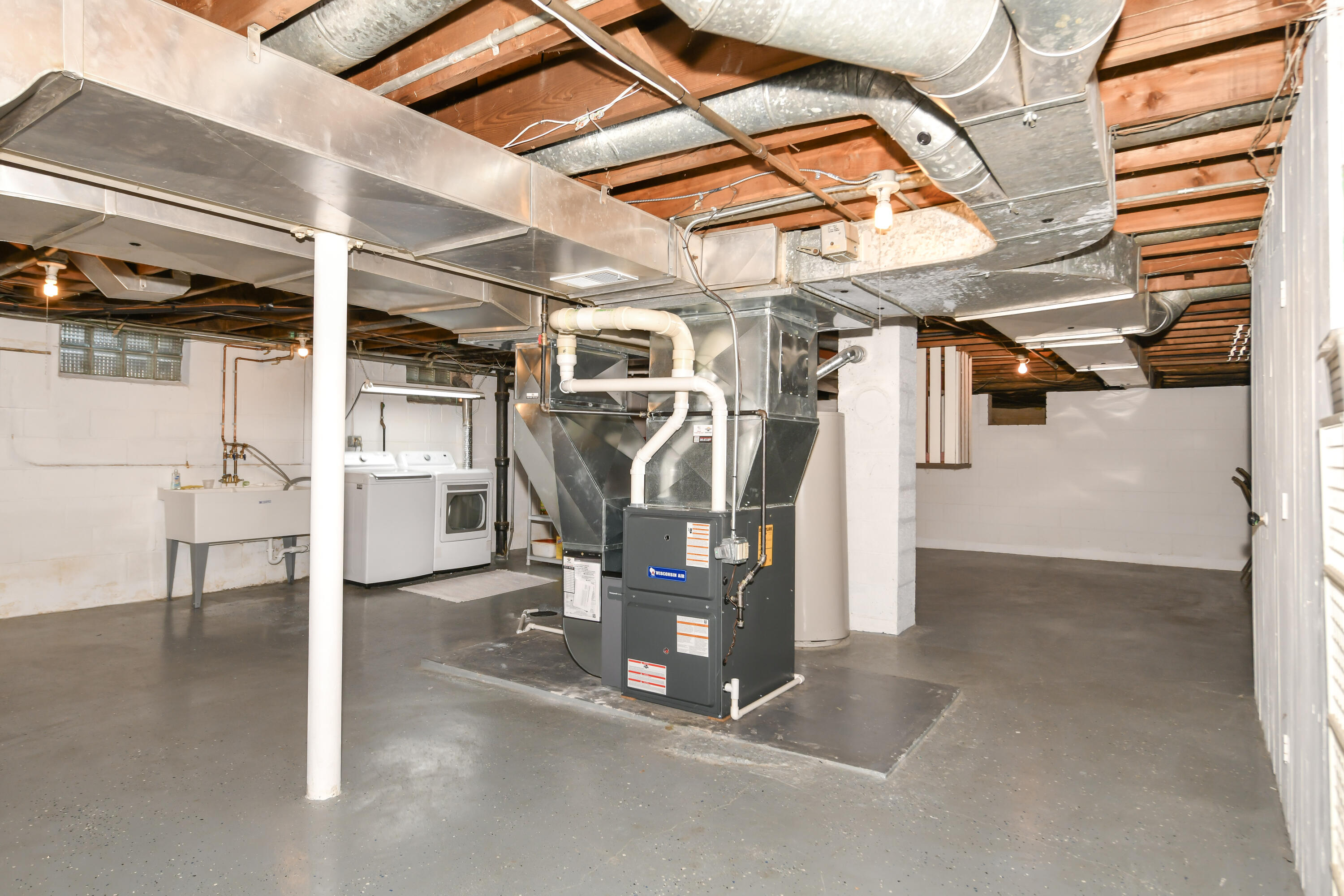 9740 West Center Street Milwaukee, WI 53222 - Photo 32 of 49 Hi Efficiency Furnace