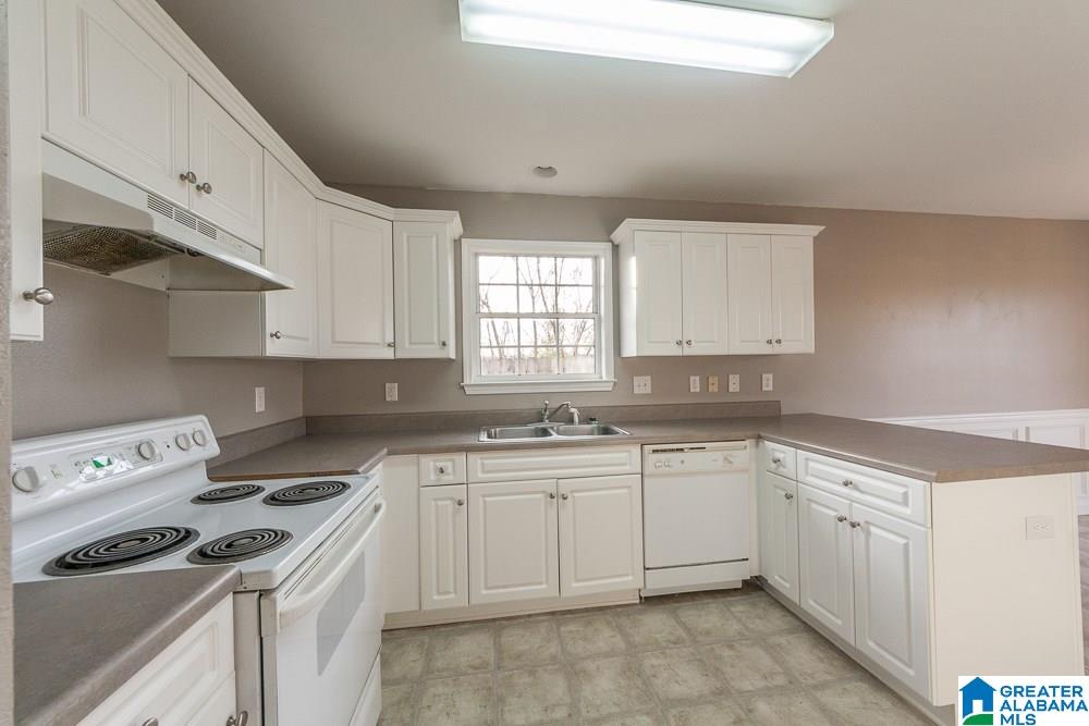 229 Silverstone Lane Alabaster, AL 35007 - Photo 13 of 28