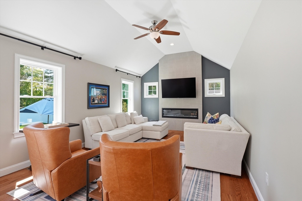 8 Edgewood Road Middleton, MA 01949 - Photo 9 of 41 Gallery Image 9