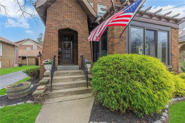 $275,000 | 140 Navigation Street, Beaver, PA 15009