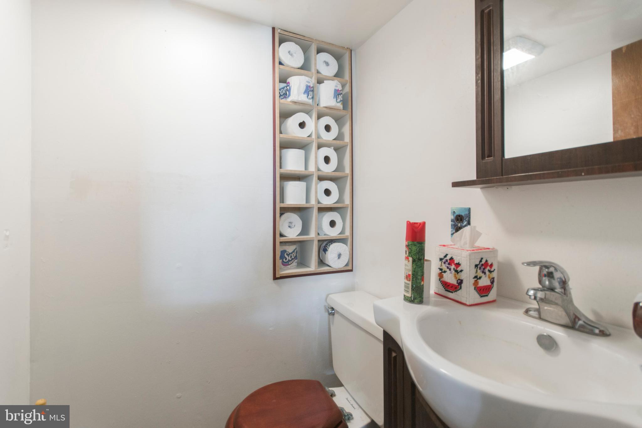 13051 Stevens Road Philadelphia, PA 19116 - Photo 27 of 30 Half Bath