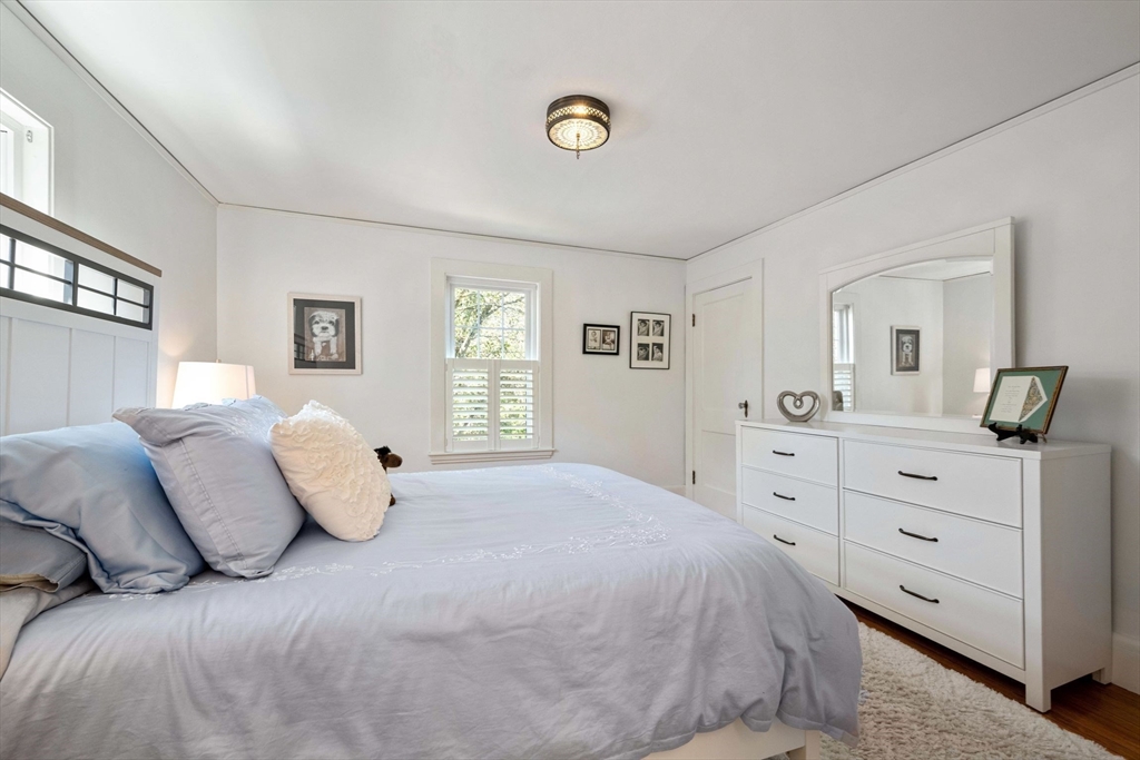8 Old Salem Road Marblehead, MA 01945 - Photo 22 of 34 a bedroom with a bed and a window