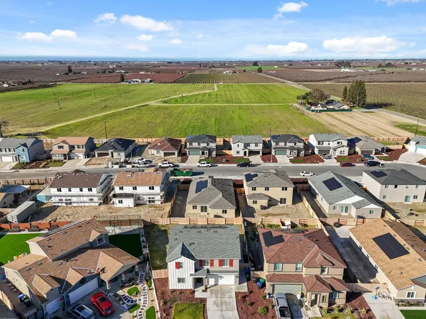 $489,990 | 889 South Philip Avenue, Fowler, CA 93625