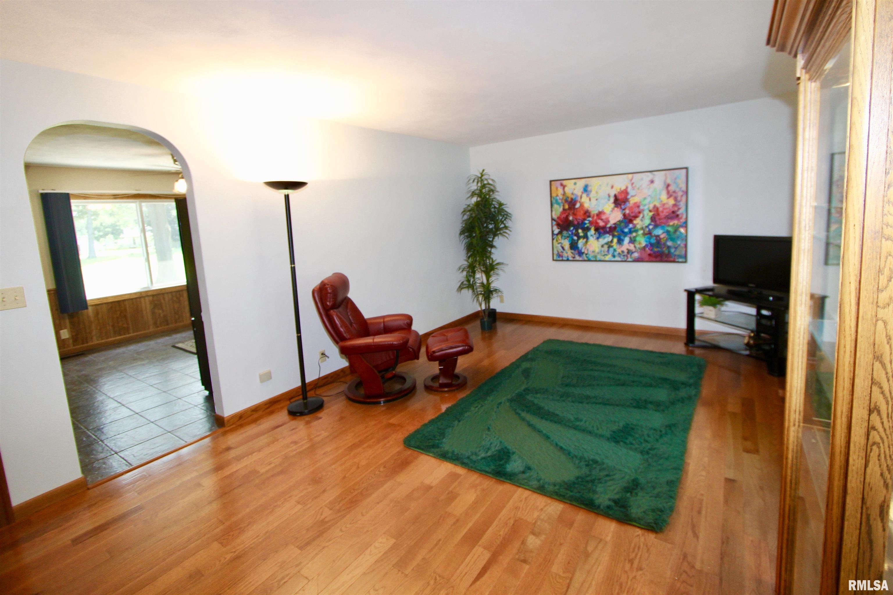 305 Beloit Road Marquette Heights, IL 61554 - Photo 10 of 83 Gallery Image 10