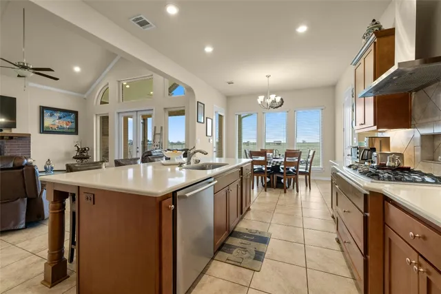 $1,500,000 | 1800 County Road 305, Jarrell, TX 76537