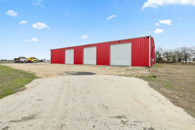 $1,500,000 | 1800 County Road 305, Jarrell, TX 76537