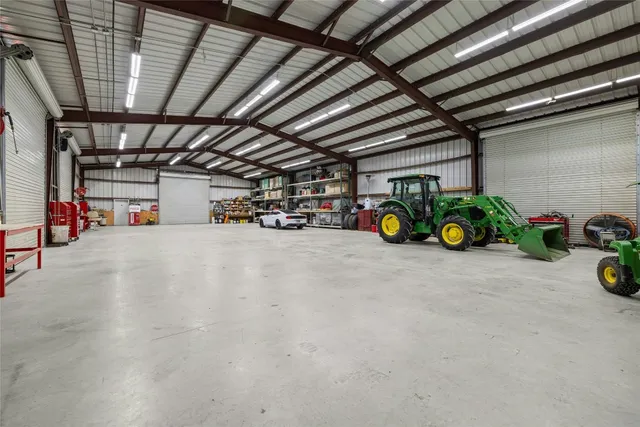 $1,500,000 | 1800 County Road 305, Jarrell, TX 76537