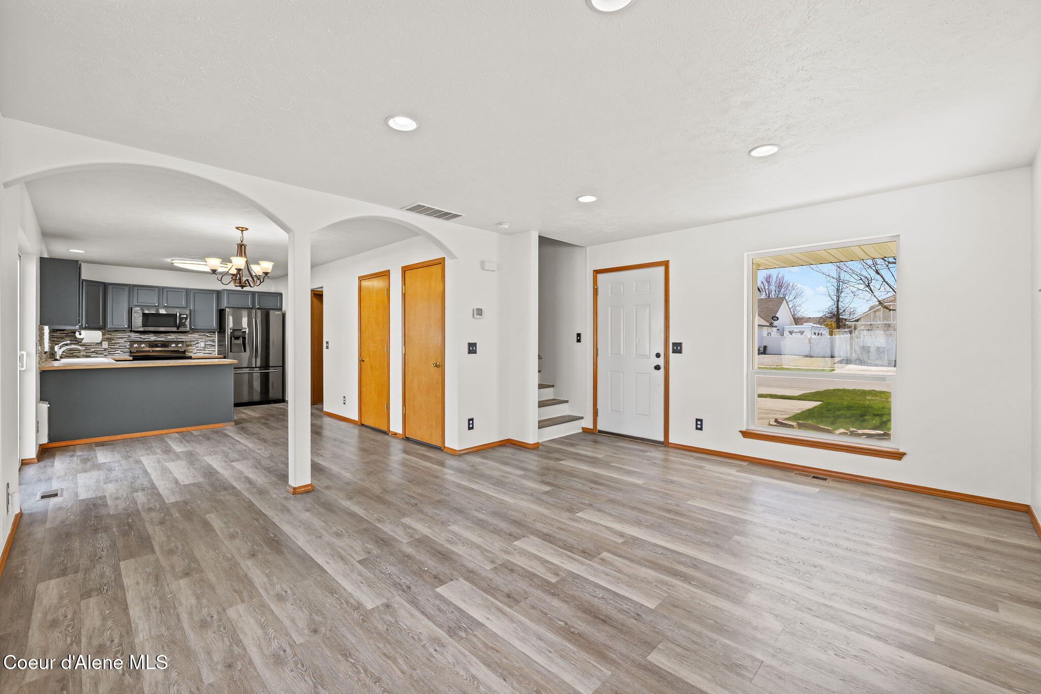 2549 West Timberlake Loop Coeur D'Alene, ID 83815 - Photo 3 of 24 Entry