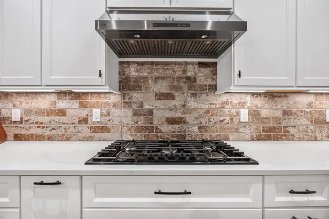 $1,195,000 | 12 Tanya Lane, Brentwood, NH 03833