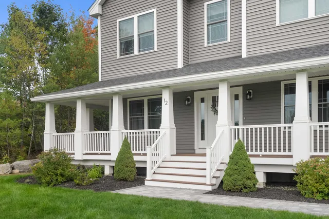 $1,195,000 | 12 Tanya Lane, Brentwood, NH 03833