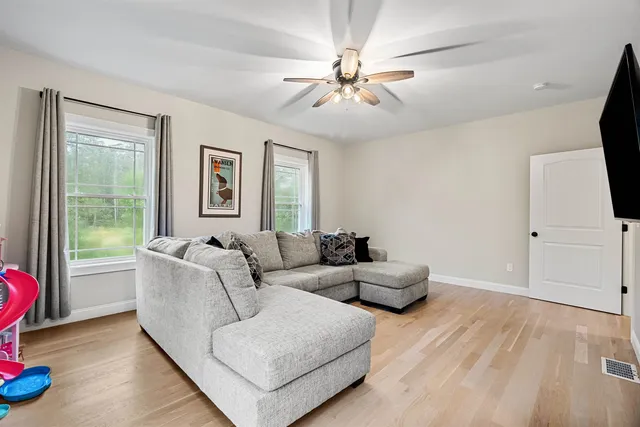 $1,195,000 | 12 Tanya Lane, Brentwood, NH 03833