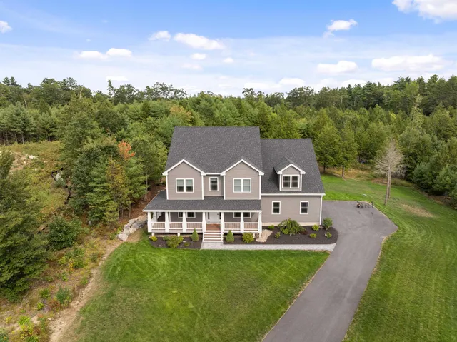 $1,195,000 | 12 Tanya Lane, Brentwood, NH 03833