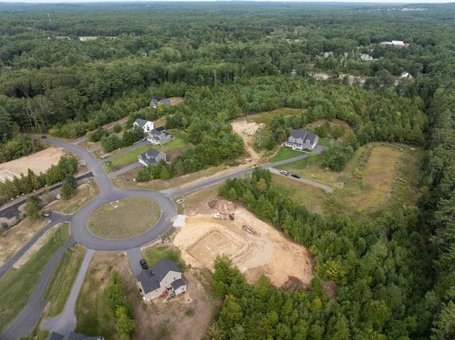 $1,195,000 | 12 Tanya Lane, Brentwood, NH 03833