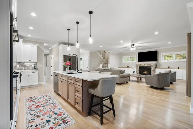 $1,195,000 | 12 Tanya Lane, Brentwood, NH 03833