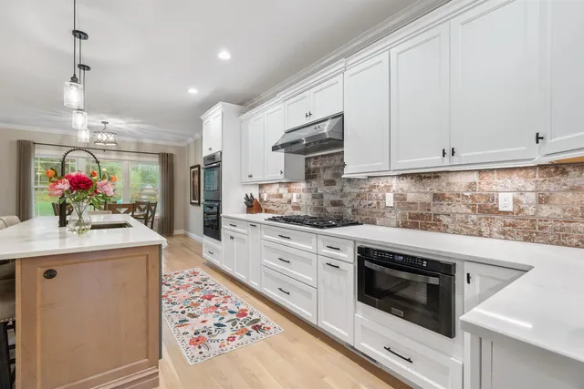 $1,195,000 | 12 Tanya Lane, Brentwood, NH 03833