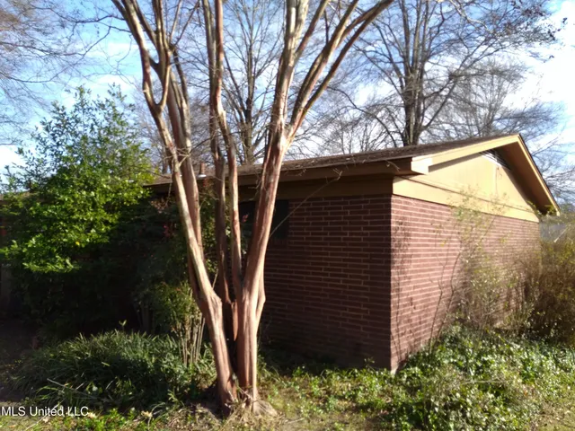 $179,500 | 311 South Mcarthur Circle, Indianola, MS 38751