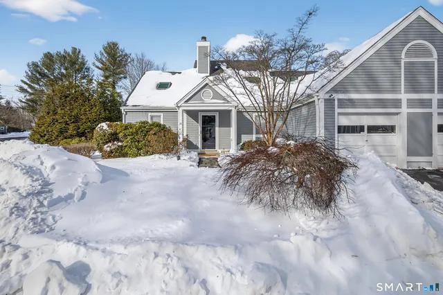 $525,000 | 14 Centre Village Drive, Unit 14, Madison, CT 06443