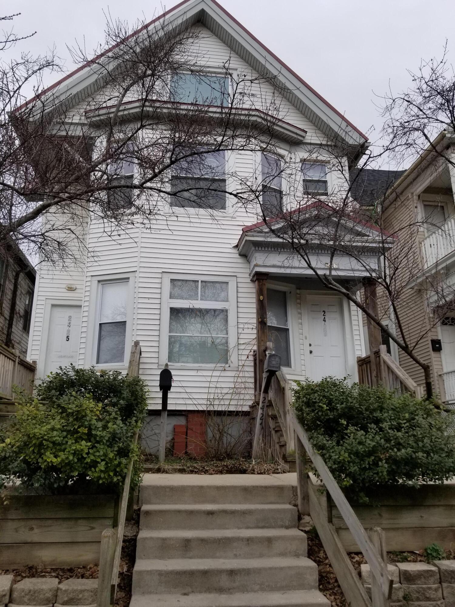 2425 North Cramer Street Milwaukee, WI 53211 - Photo 1 of 14 CramerExt