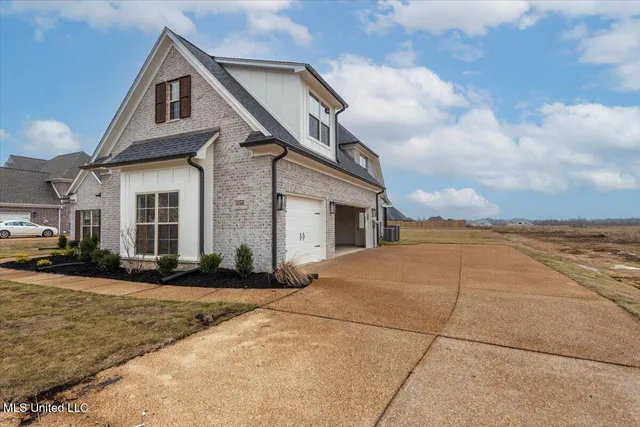 $519,900 | 1722 Baisley Drive, Nesbit, MS 38651