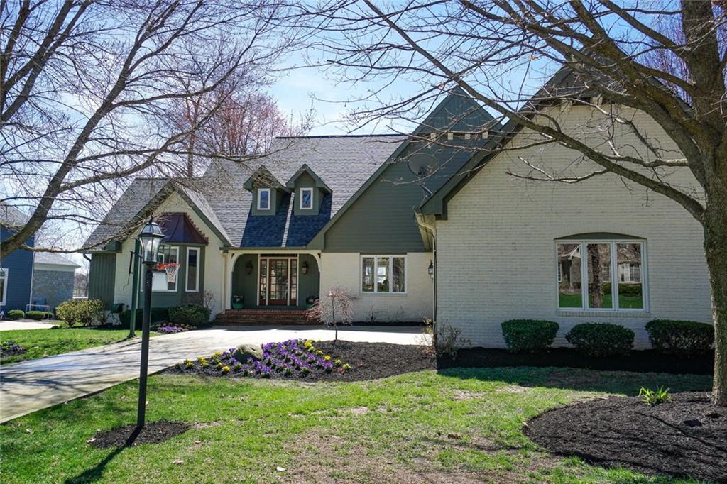 12263 Bridgewater Road Indianapolis, IN 46256 - Photo 2 of 38 Gallery Image 2