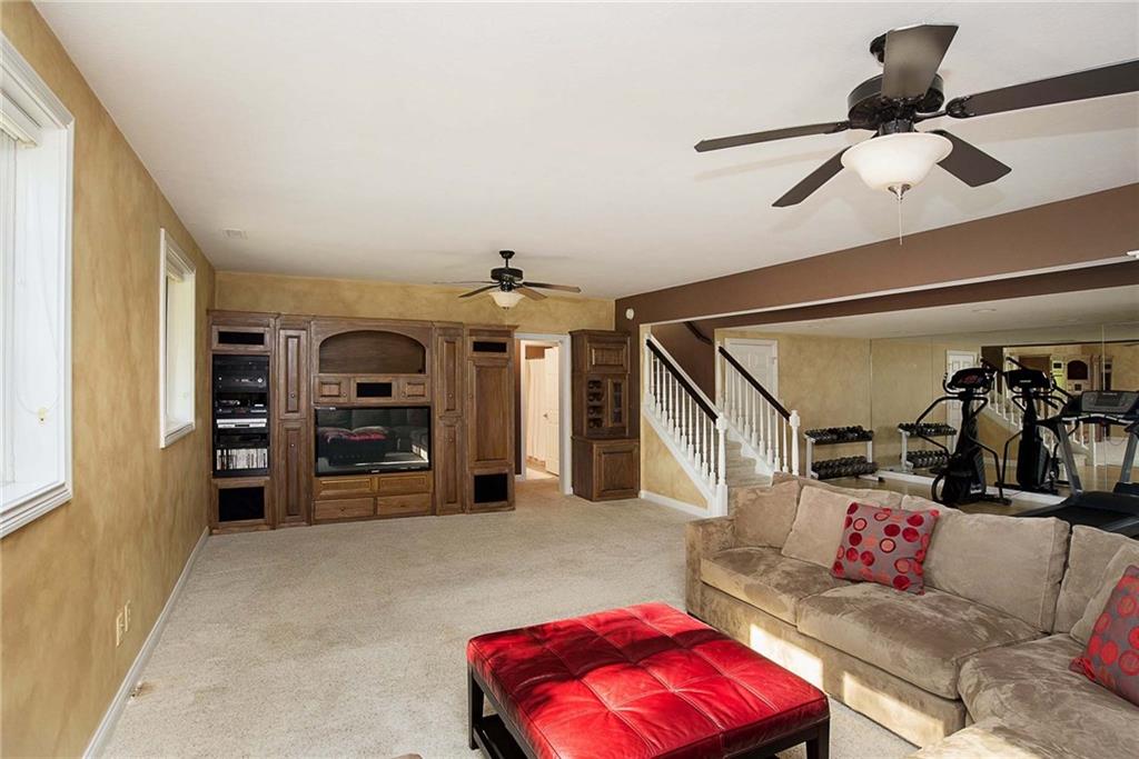 12263 Bridgewater Road Indianapolis, IN 46256 - Photo 26 of 38 Gallery Image 26