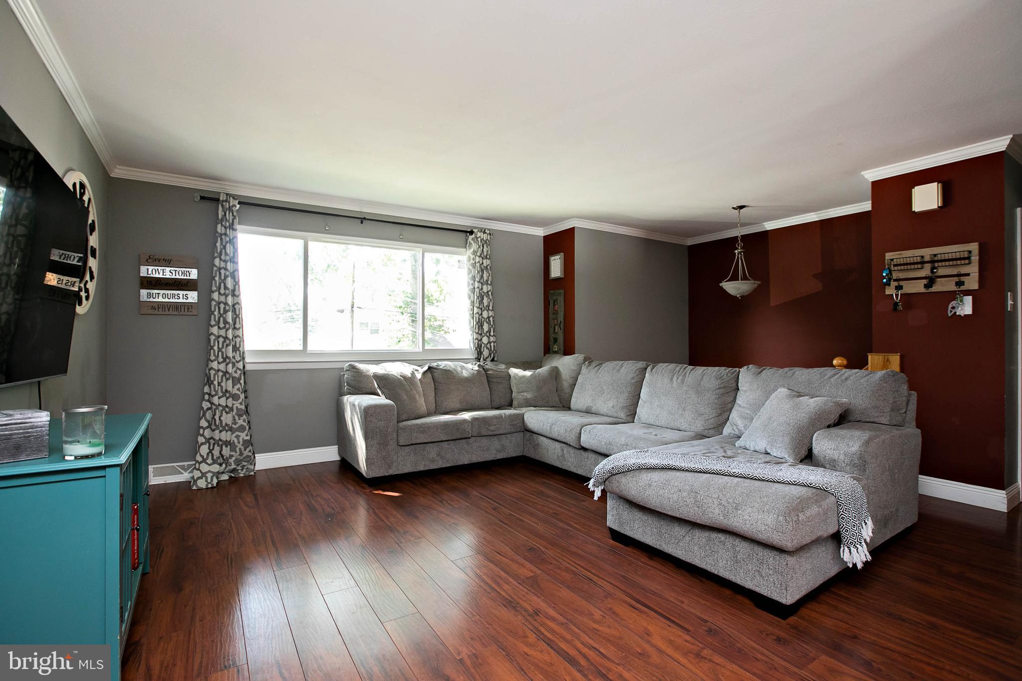 30 Clark Drive Barrington, NJ 08007 - Photo 4 of 34