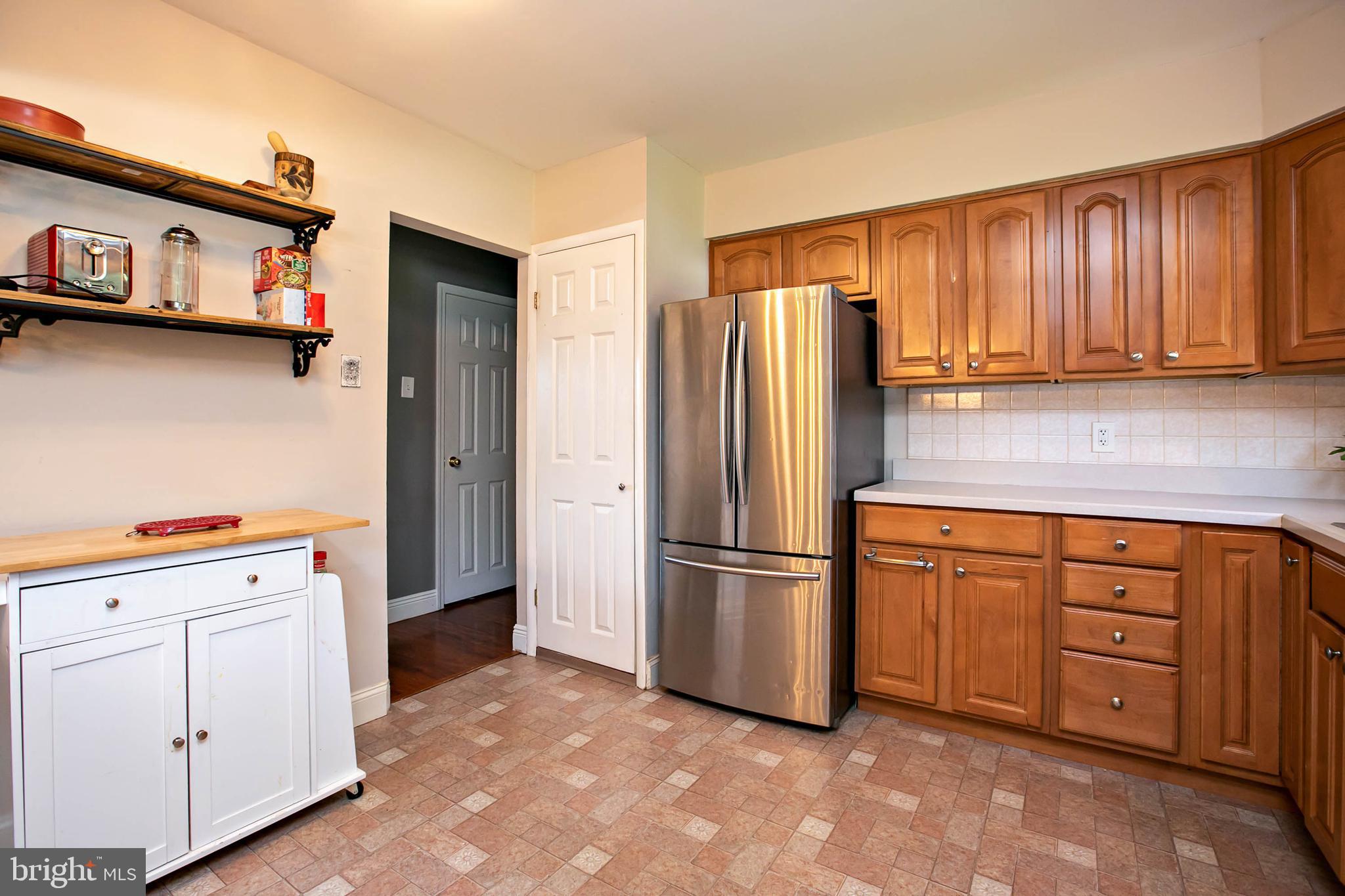 30 Clark Drive Barrington, NJ 08007 - Photo 9 of 34