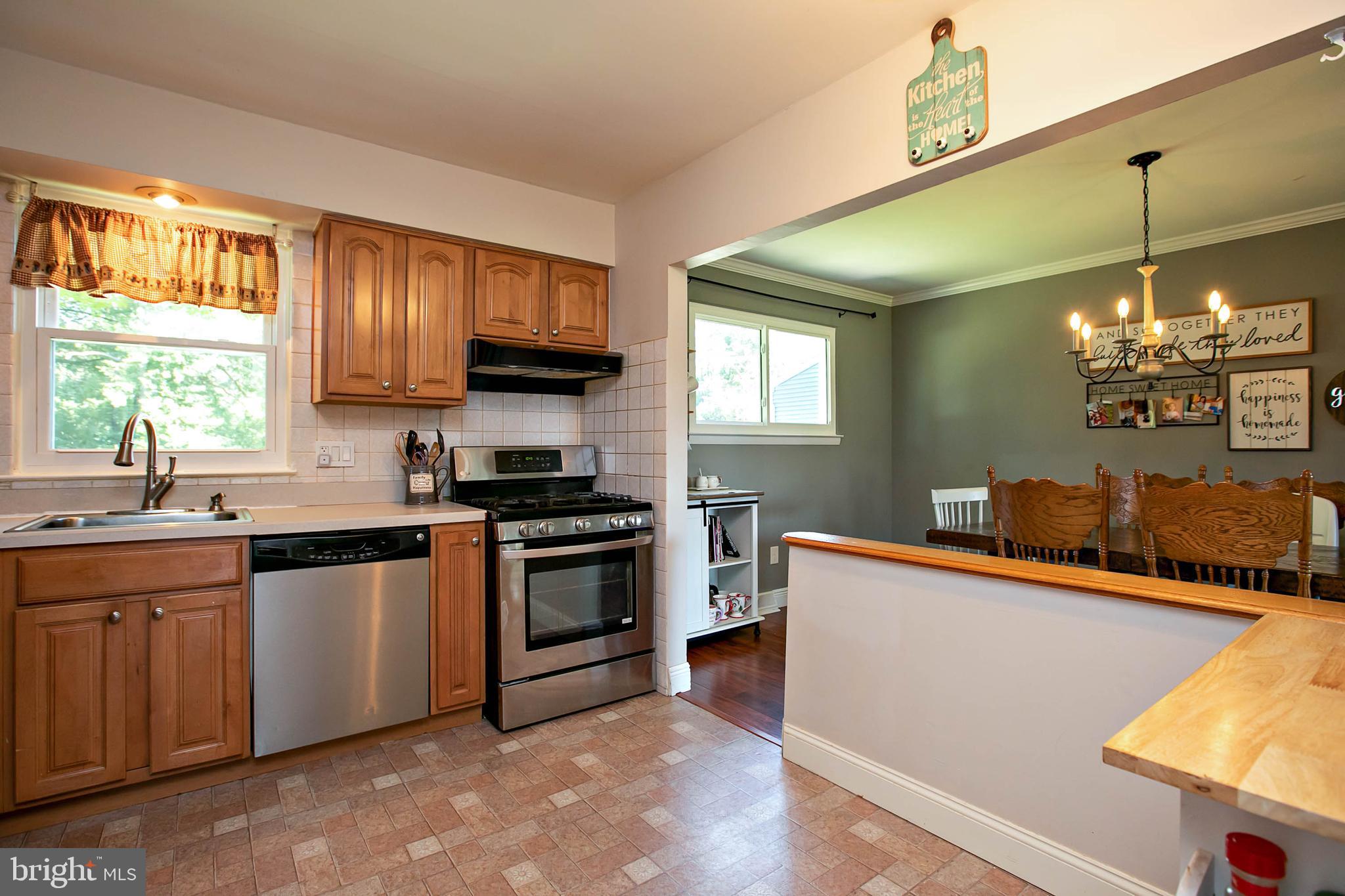 30 Clark Drive Barrington, NJ 08007 - Photo 10 of 34