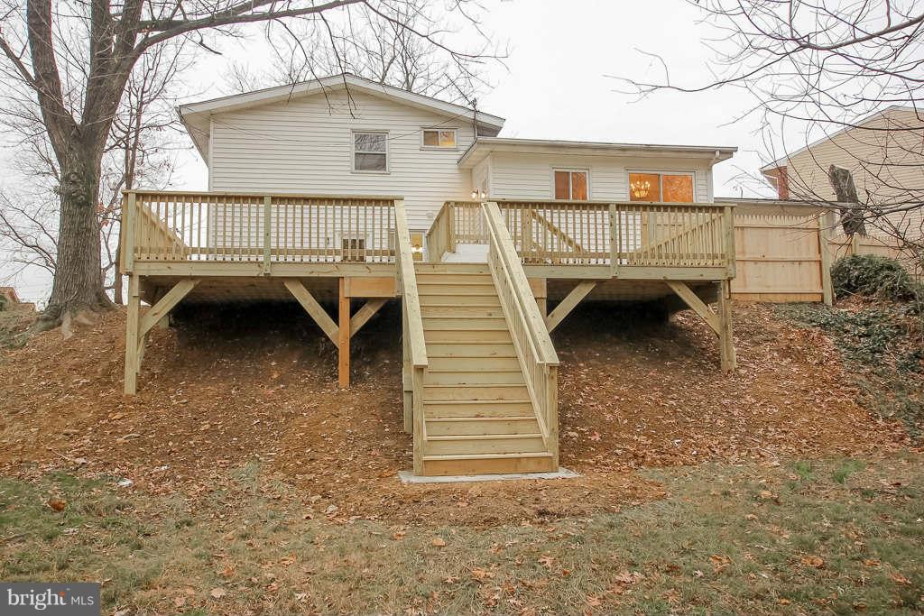 6101 Pinto Place Springfield, VA 22150 - Photo 24 of 30 Exterior (Rear)