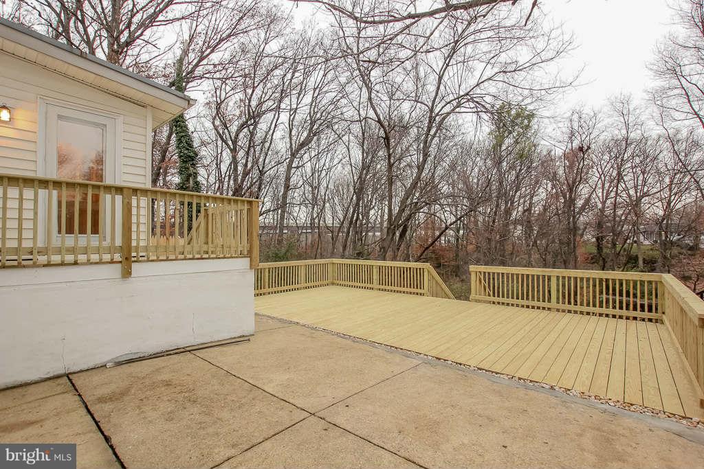 6101 Pinto Place Springfield, VA 22150 - Photo 26 of 30 Exterior (Rear)