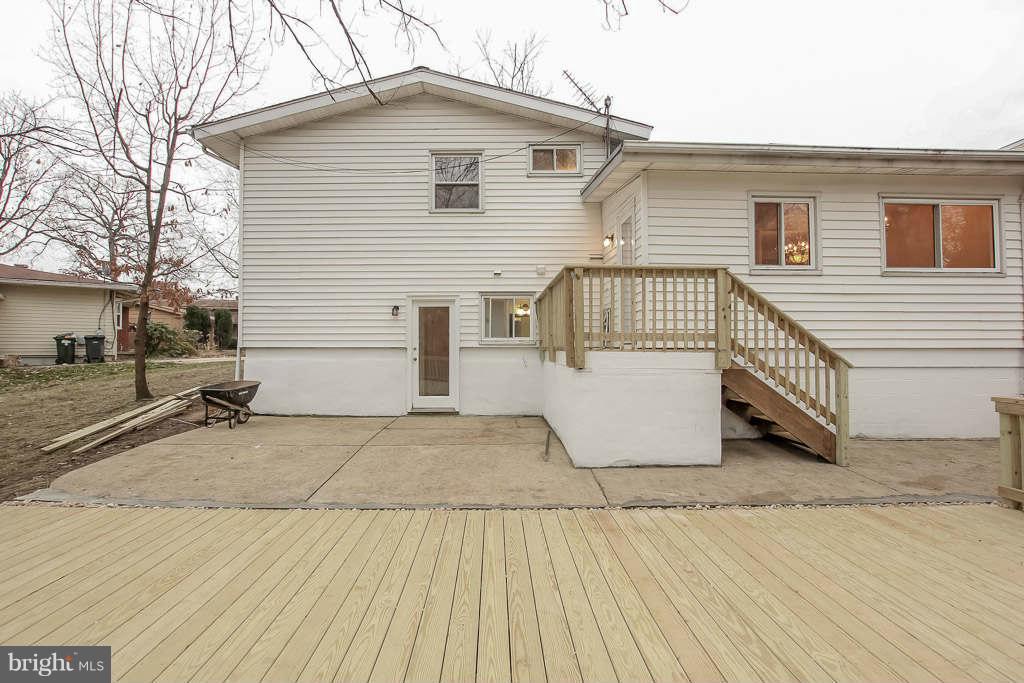 6101 Pinto Place Springfield, VA 22150 - Photo 29 of 30 Exterior (Rear)
