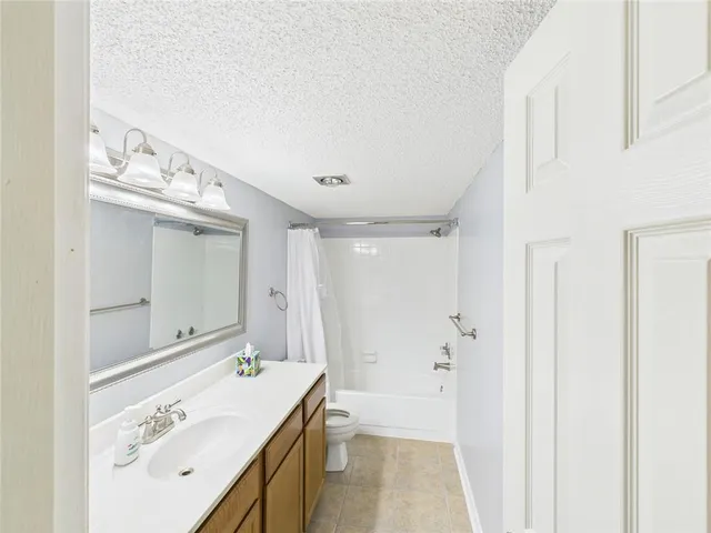 $1,500 | 8155 Jefferson Highway, Unit 305, Baton Rouge, LA 70809