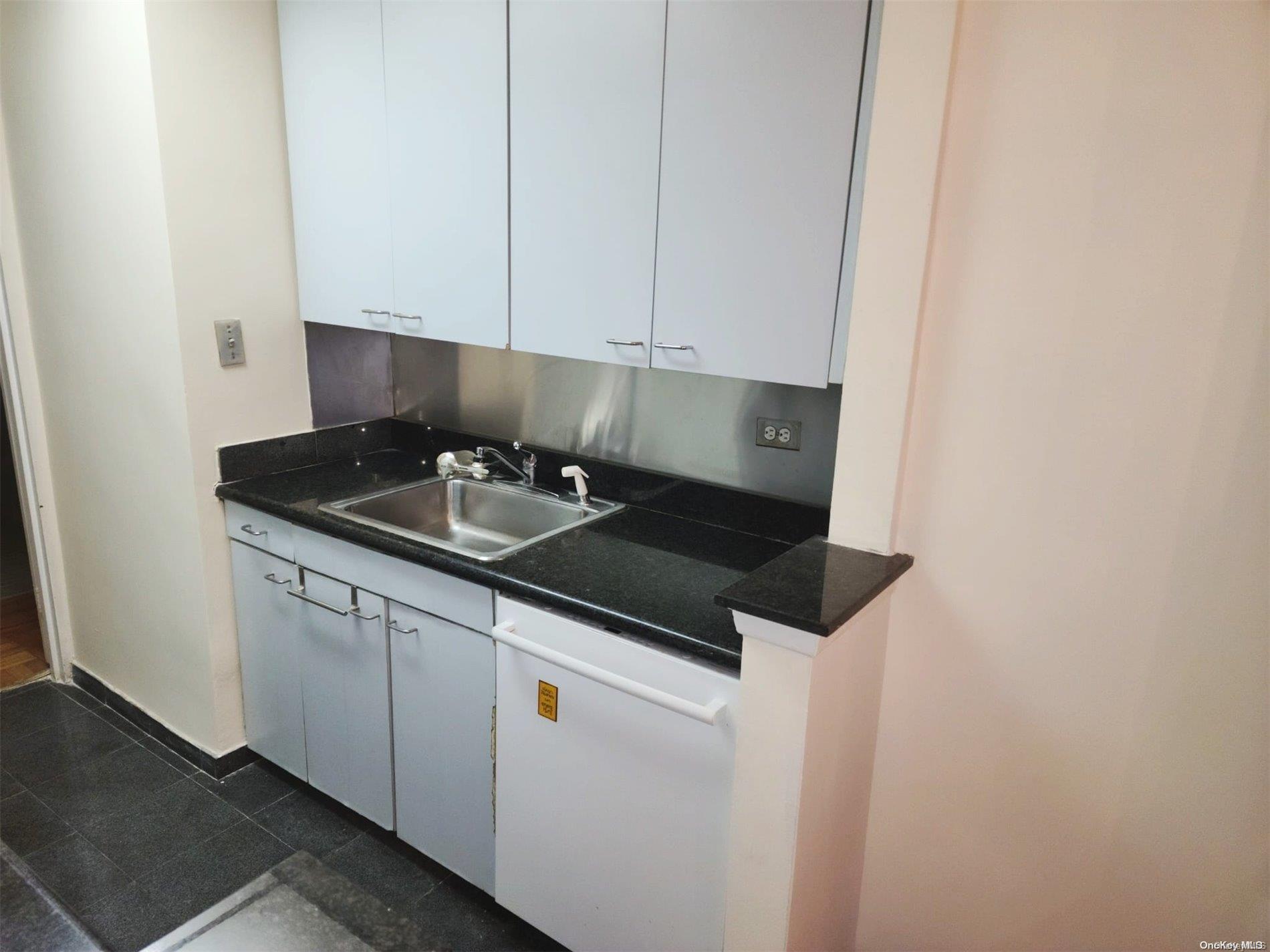 102-30 66th Road, Unit 9F Queens, NY 11375 - Photo 21 of 28 Gallery Image 21