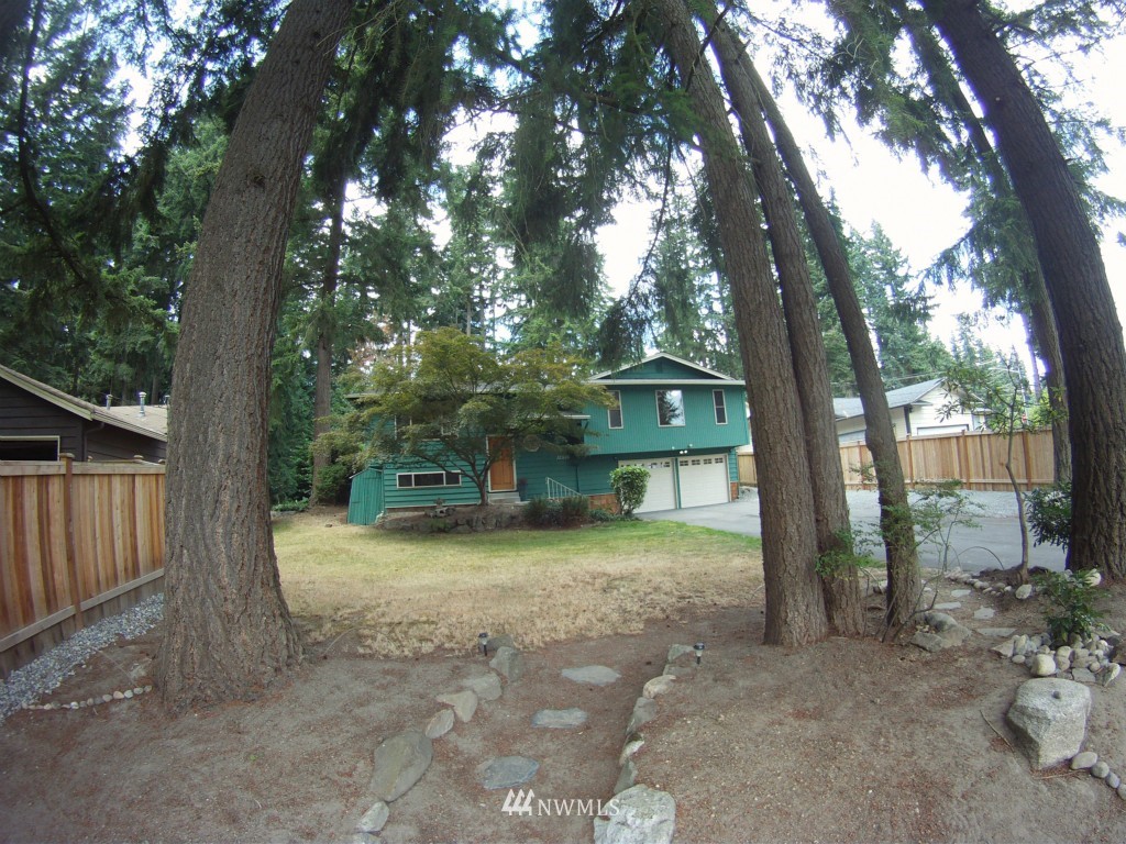 15516 Cascadian Way Bothell, WA 98012 - Photo 8 of 25 Gallery Image 8
