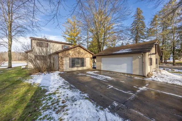 $420,000 | 9158 Elmwood Court, Unit 185, Canadian Lakes, MI 49346