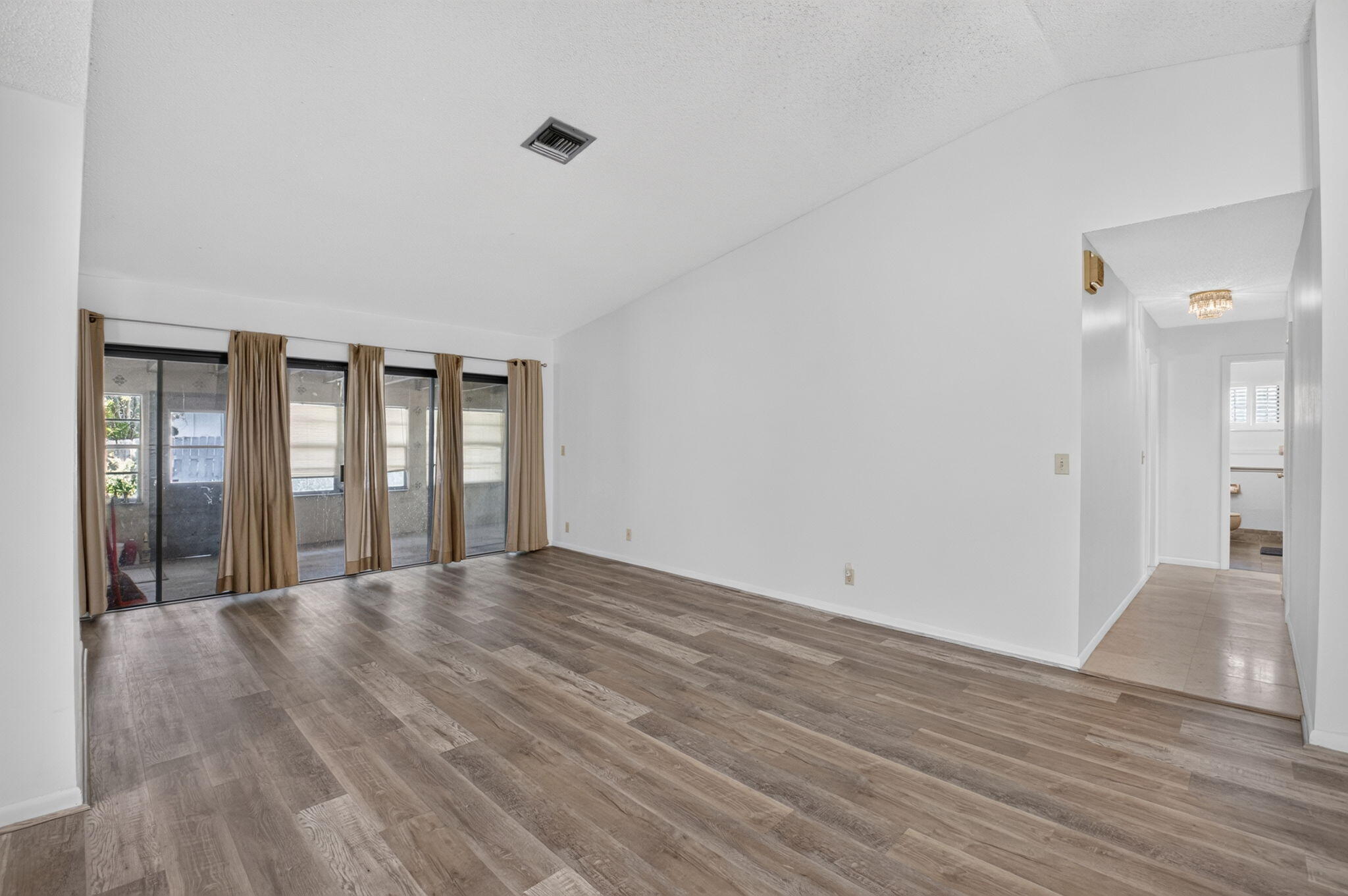 17667 Pine Needle Terrace Boca Raton, FL 33487 - Photo 6 of 40 7-web-or-mls-DSC_6676