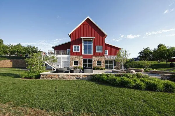 $689,700 | 2454 Sand Stone Place, Woodbury, MN 55129