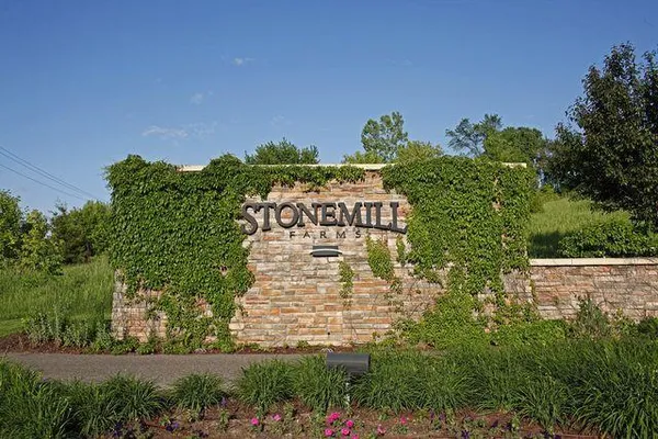 $689,700 | 2454 Sand Stone Place, Woodbury, MN 55129