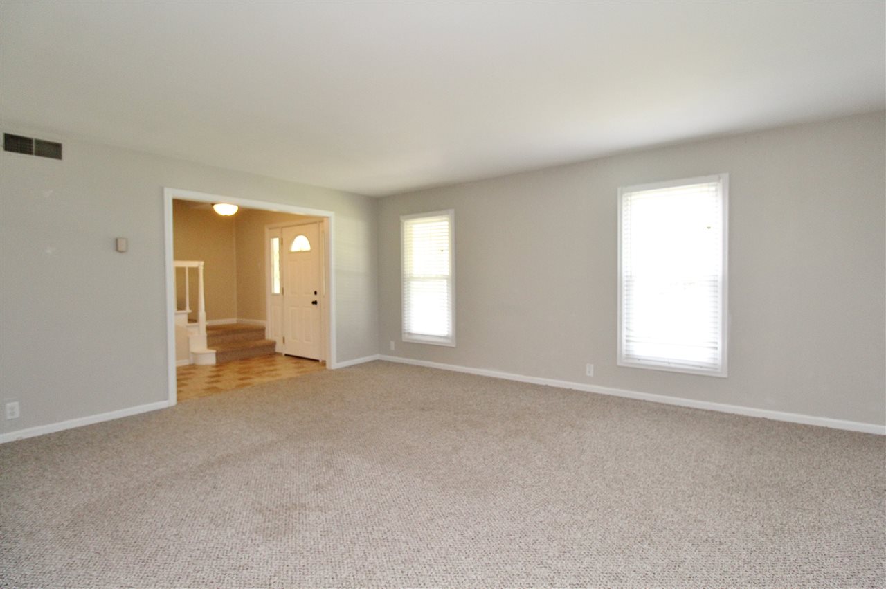 2310 Lantern Lane Marion, IN 46952 - Photo 3 of 15 Gallery Image 3